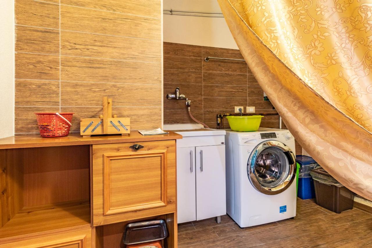 Casa Vacanze 'Zia Lucia' Lägenhet Sarconi Exteriör bild
